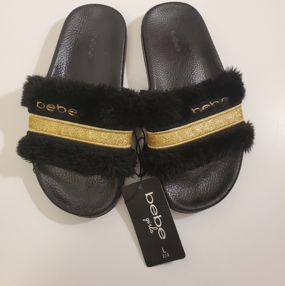 🌼HP🌼NWT Bebe Brand GirlsFuzzy Slip On Shoes